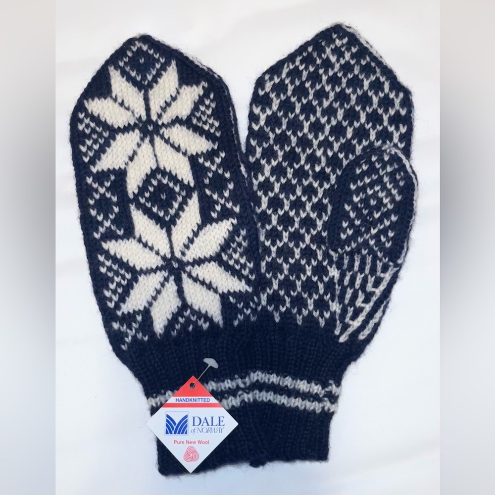Vintage NWT Dale of Norway Wool Mittens
